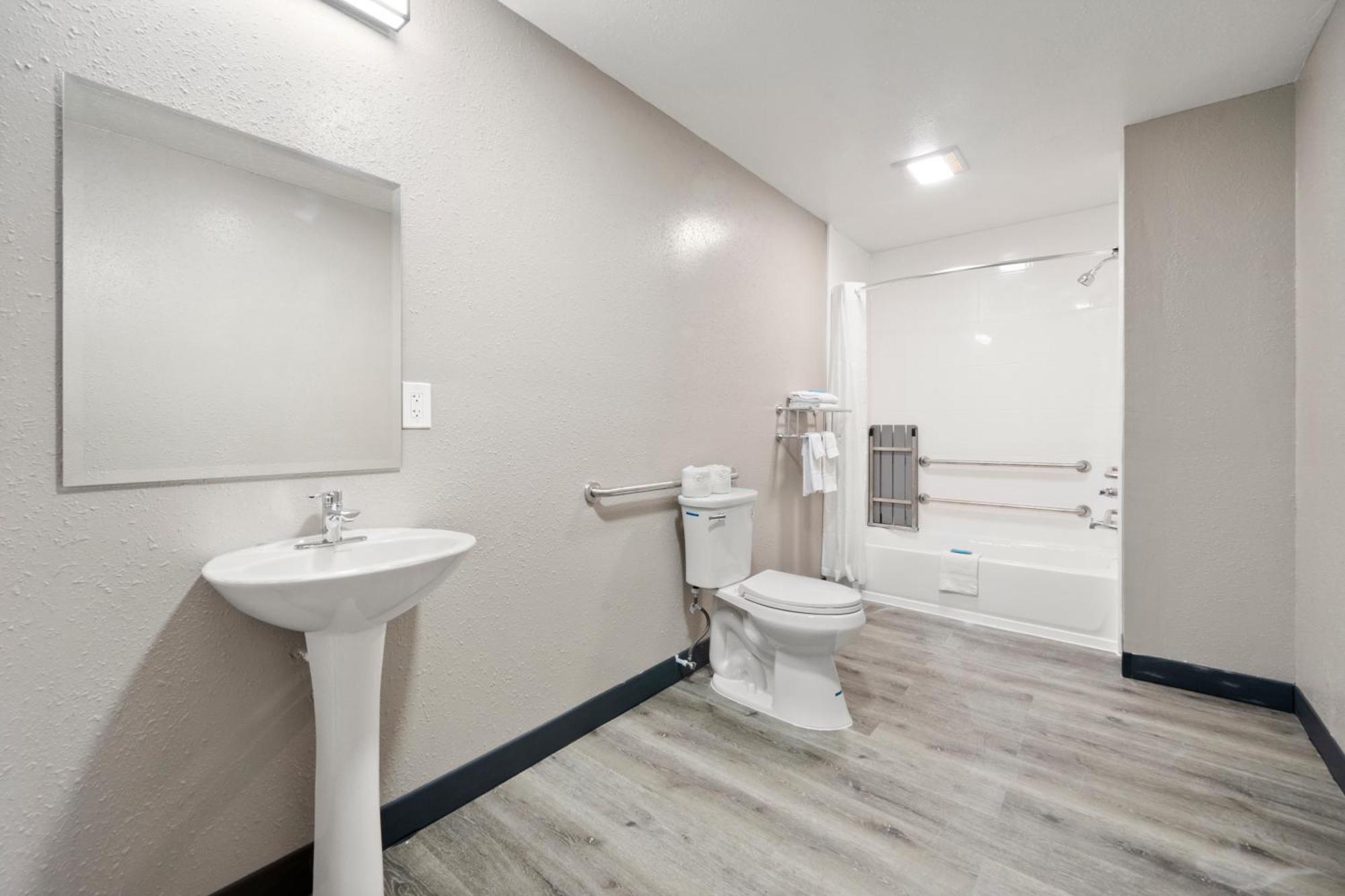 Efficiency Lodge Калъмбъс Екстериор снимка